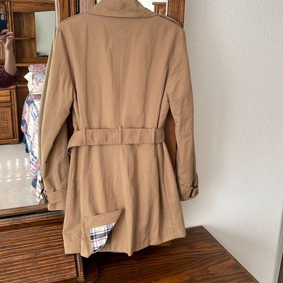 Forever 21 Tan Lightweight Double Breasted Coat - Picture 5 of 9